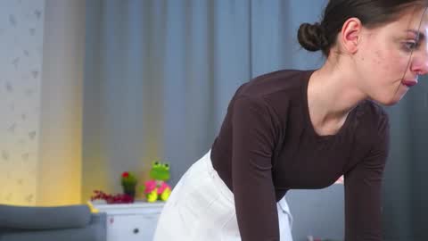 Lisa online show from November 19, 1:10 pm