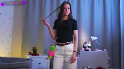 Lisa online show from November 9, 1:47 pm