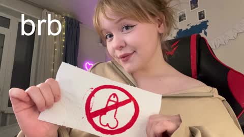 -Lisa- Help me to reach 100 thumbs up3 online show from December 15, 6:59 pm