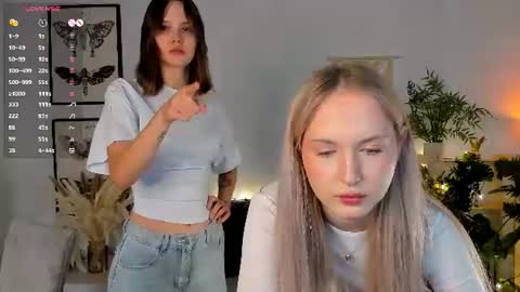 Lisa blonde  Alisa brunette online show from July 25, 9:46 pm