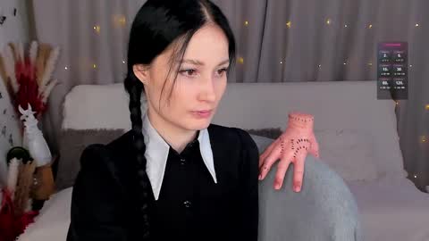 Snapshot of lisamooore chatting on February 13, 4:28 pm Lisa Moore online show from February 13, 4:28 pm