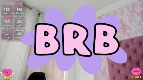 lisawalker_ online show from February 6, 5:40 pm