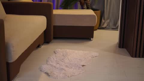 LisetteLuxe online show from April 17, 9:50 pm