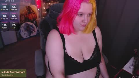 Lissa online show from November 7, 4:42 pm