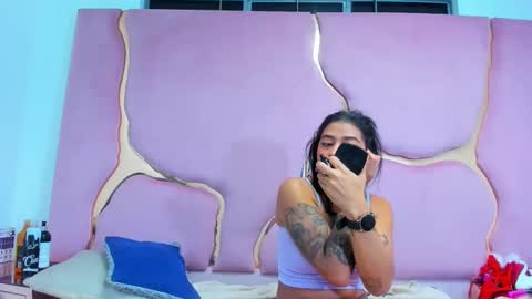 Snapshot of lissandjohnson chatting on December 31, 8:26 am LISSA JHONS online show from December 31, 8:26 am