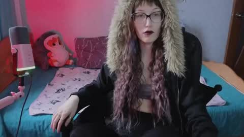 lissaros online show from April 13, 5:00 am