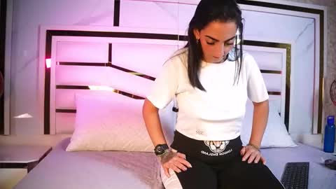 lisse_palmerr online show from February 27, 3:54 am