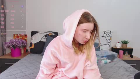 Lissa online show from March 10, 12:49 pm