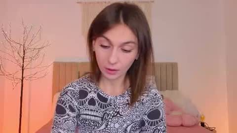 lit1le_mia online show from November 13, 9:06 pm