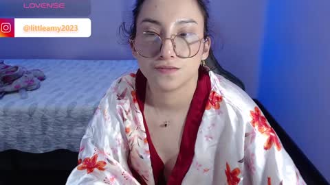 Snapshot of little__amy_ chatting on February 4, 6:27 pm AMY online show from February 4, 6:27 pm