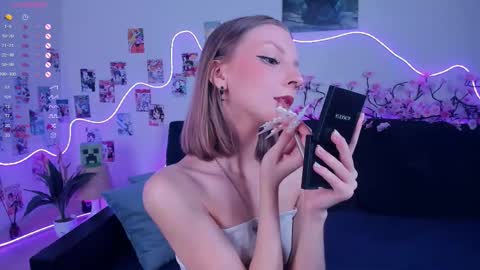 Bella online show from November 28, 7:26 am