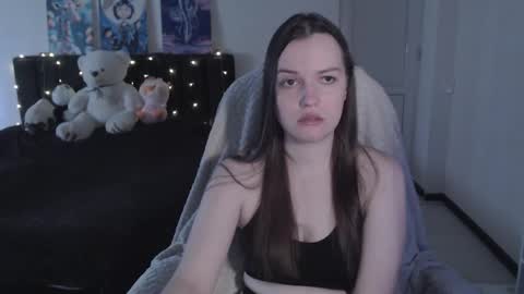 little__flowers online show from November 30, 8:21 am