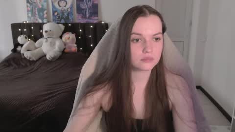 little__flowers online show from April 4, 9:49 am