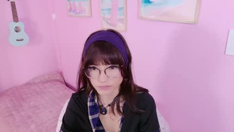 Little Effy online show from April 1, 12:00 am