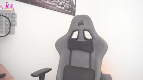 Help me reach 100 likes online show from September 10, 7:37 pm