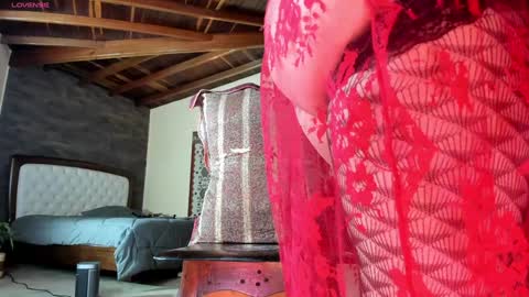 Izzi online show from January 31, 6:14 pm