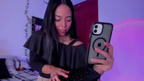 kayla  Instagram kayla 71082 online show from January 5, 10:24 pm