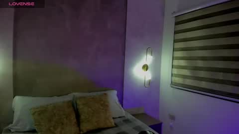 S U M I online show from April 21, 2:15 am