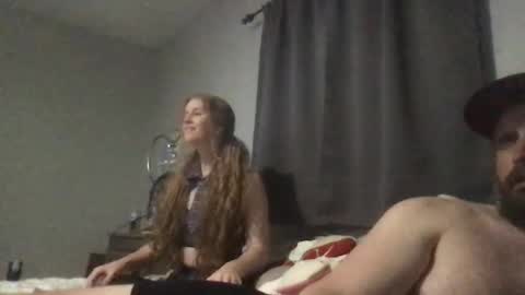littleash33 online show from May 2, 6:08 am