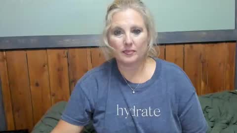 lisanixs online show from September 21, 2:37 am