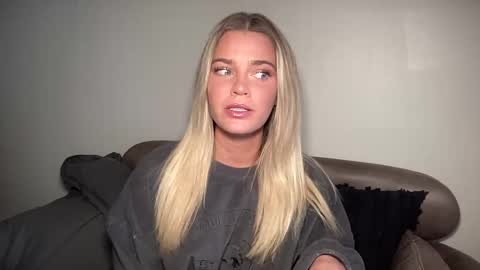 Marciabrady online show from January 8, 10:27 pm