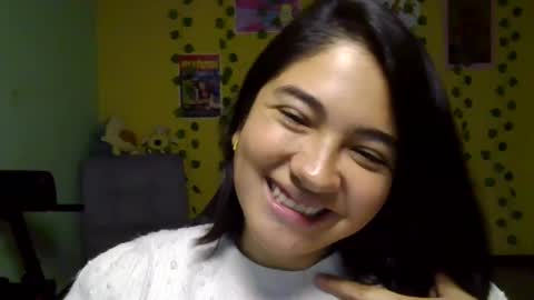 Mia  Wednesday to Sunday 730 am to 1030 am Colombian Hour D online show from November 7, 5:43 am