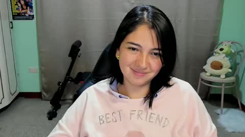 Mia  Wednesday to Sunday 730 am to 1030 am Colombian Hour D online show from October 29, 4:58 am