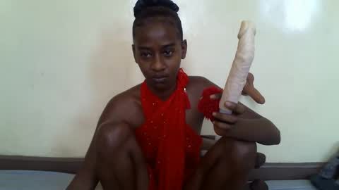 littlesandie online show from February 26, 5:46 am