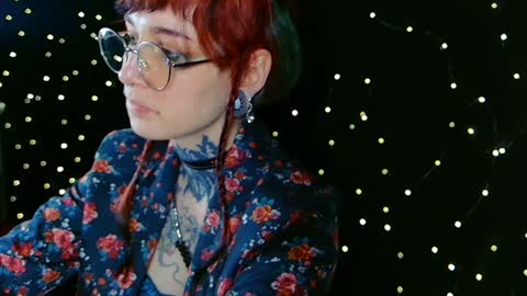 Snapshot of littlespacemouse chatting on December 23, 11:49 pm Niki  free tg channel with some photos gifs and info about streams  online show from December 23, 11:49 pm