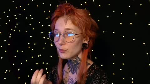 Snapshot of littlespacemouse chatting on February 7, 11:01 am Niki  free tg channel with some photos gifs and info about streams  online show from February 7, 11:01 am