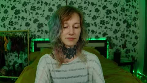 Snapshot of littlespacemouse chatting on October 21, 1:44 am Niki  free tg channel with some photos gifs and info about streams  online show from October 21, 1:44 am