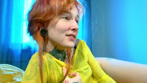Snapshot of littlespacemouse chatting on February 12, 10:56 am Niki  free tg channel with some photos gifs and info about streams  online show from February 12, 10:56 am