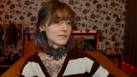 Snapshot of littlespacemouse chatting on September 14, 5:25 pm Niki  free tg channel with some photos gifs and info about streams  online show from September 14, 5:25 pm