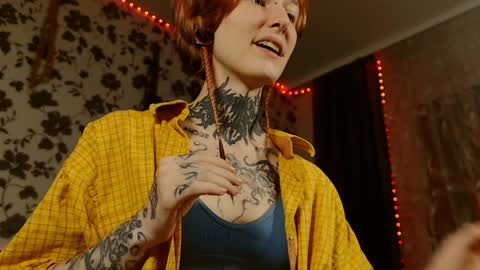 Snapshot of littlespacemouse chatting on January 31, 8:22 pm Niki  free tg channel with some photos gifs and info about streams  online show from January 31, 8:22 pm