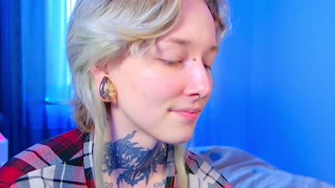 Snapshot of littlespacemouse chatting on December 13, 8:09 am Niki  free tg channel with some photos gifs and info about streams  online show from December 13, 8:09 am