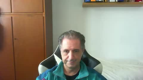 liuk53 online show from April 18, 1:57 pm