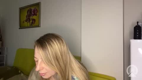 Livandria online show from May 19, 9:33 pm
