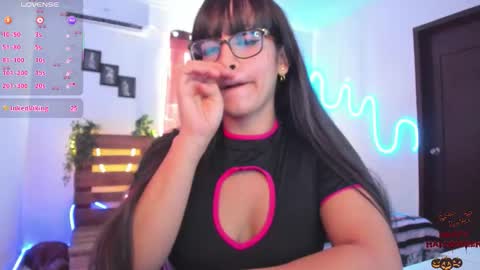 Snapshot of livfabi_ chatting on October 20, 5:18 pm Livfabi online show from October 20, 5:18 pm