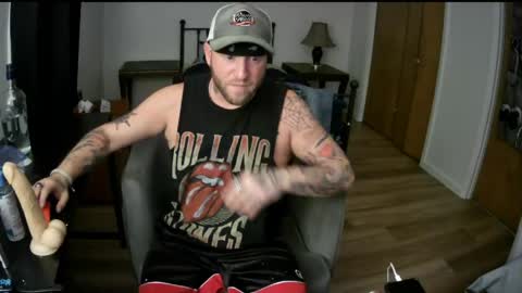 livingpuddle online show from April 20, 2:36 am