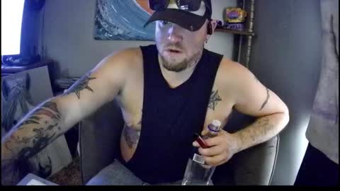 Snapshot of livingpuddle chatting on September 29, 2:49 pm livingpuddle online show from September 29, 2:49 pm
