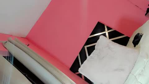 liyenpain01 online show from April 11, 3:11 am