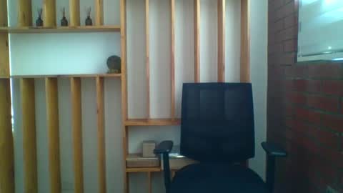 Snapshot of liz_28 chatting on October 20, 8:14 pm liz_28 online show from October 20, 8:14 pm