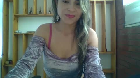 Snapshot of liz_28 chatting on September 26, 4:04 pm liz_28 online show from September 26, 4:04 pm