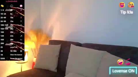 liz online show from March 3, 3:11 pm