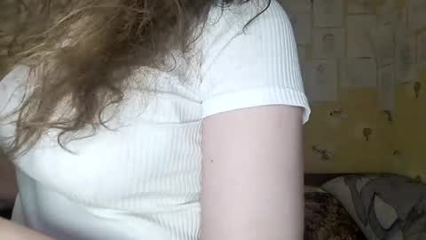 Molly online show from April 16, 8:09 pm