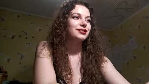 Molly online show from April 13, 5:17 pm