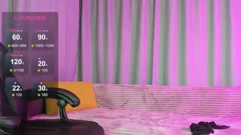 LizaLure online show from October 4, 7:22 pm