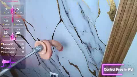 Snapshot of lizz_tender chatting on October 5, 12:13 pm Lizz  online show from October 5, 12:13 pm