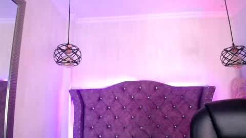 Lizza jones online show from April 18, 7:07 pm