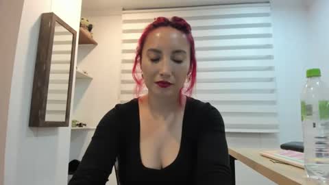 lizzdoux online show from November 5, 2:24 am